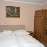 Varga Apartment *