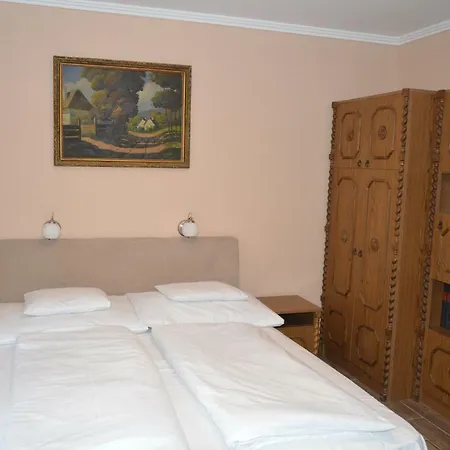 Varga Apartment *