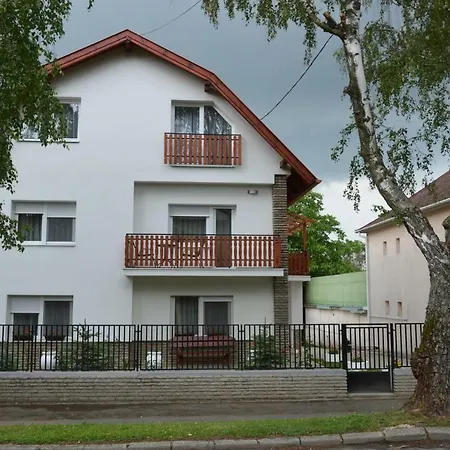 Apartment Varga *