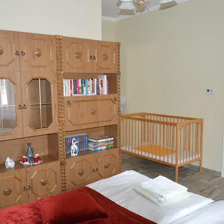 Varga Apartman *